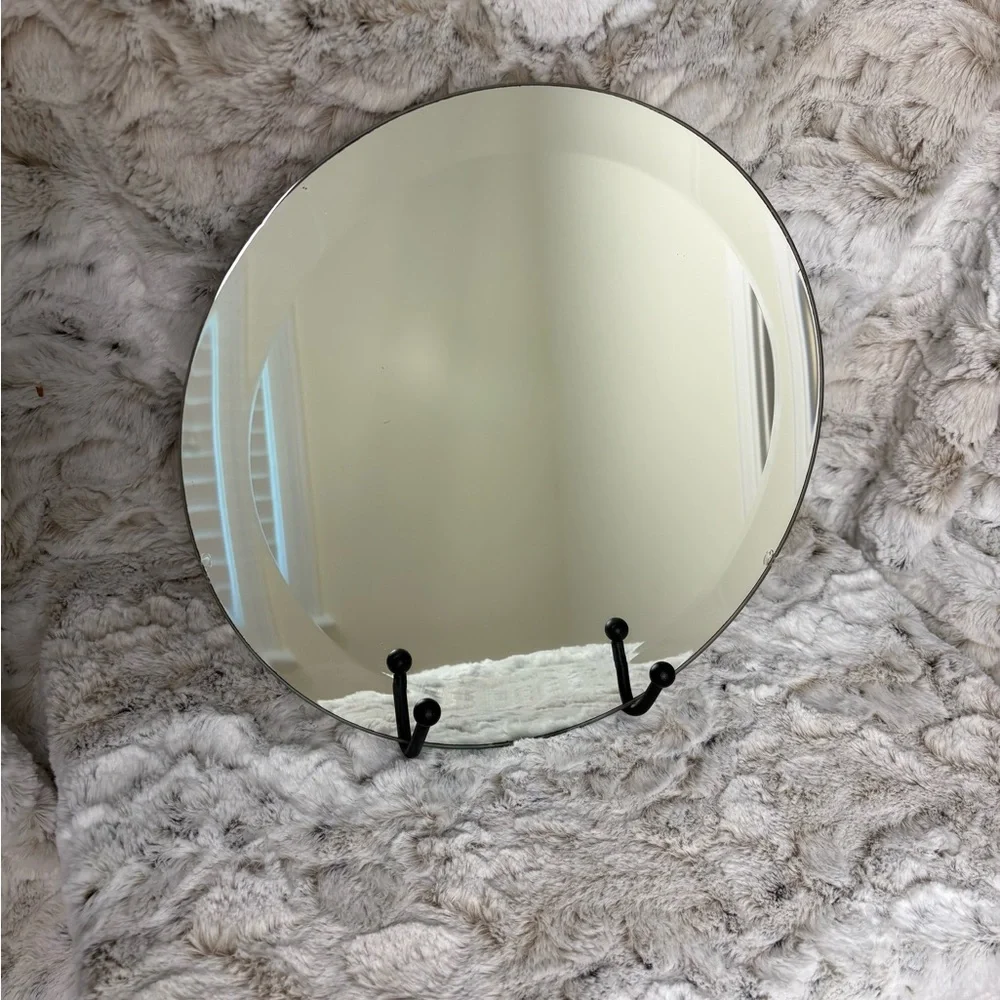 12” Round Beveled Wall Mirror